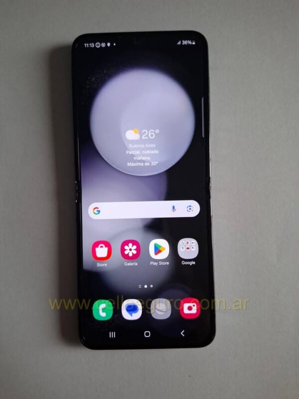Samsung Z Flip5 256 Gb 8 Gb Ram (USADO-COMO NUEVO) - Image 2