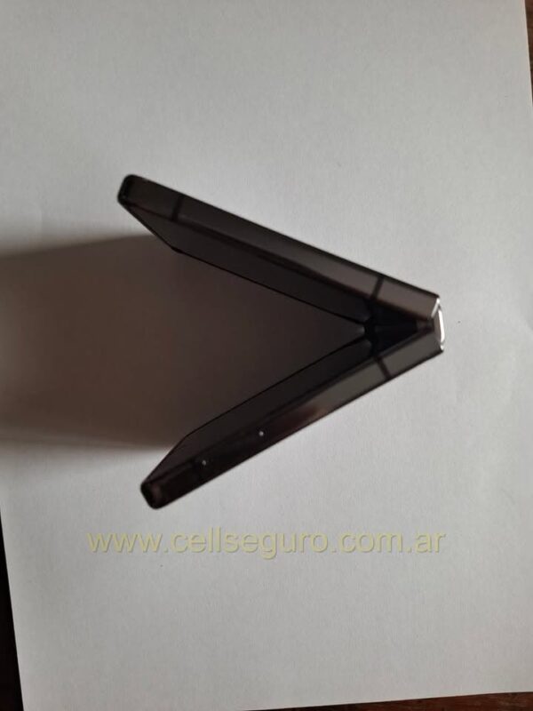 Samsung Z Flip5 256 Gb 8 Gb Ram (USADO-COMO NUEVO) - Image 5