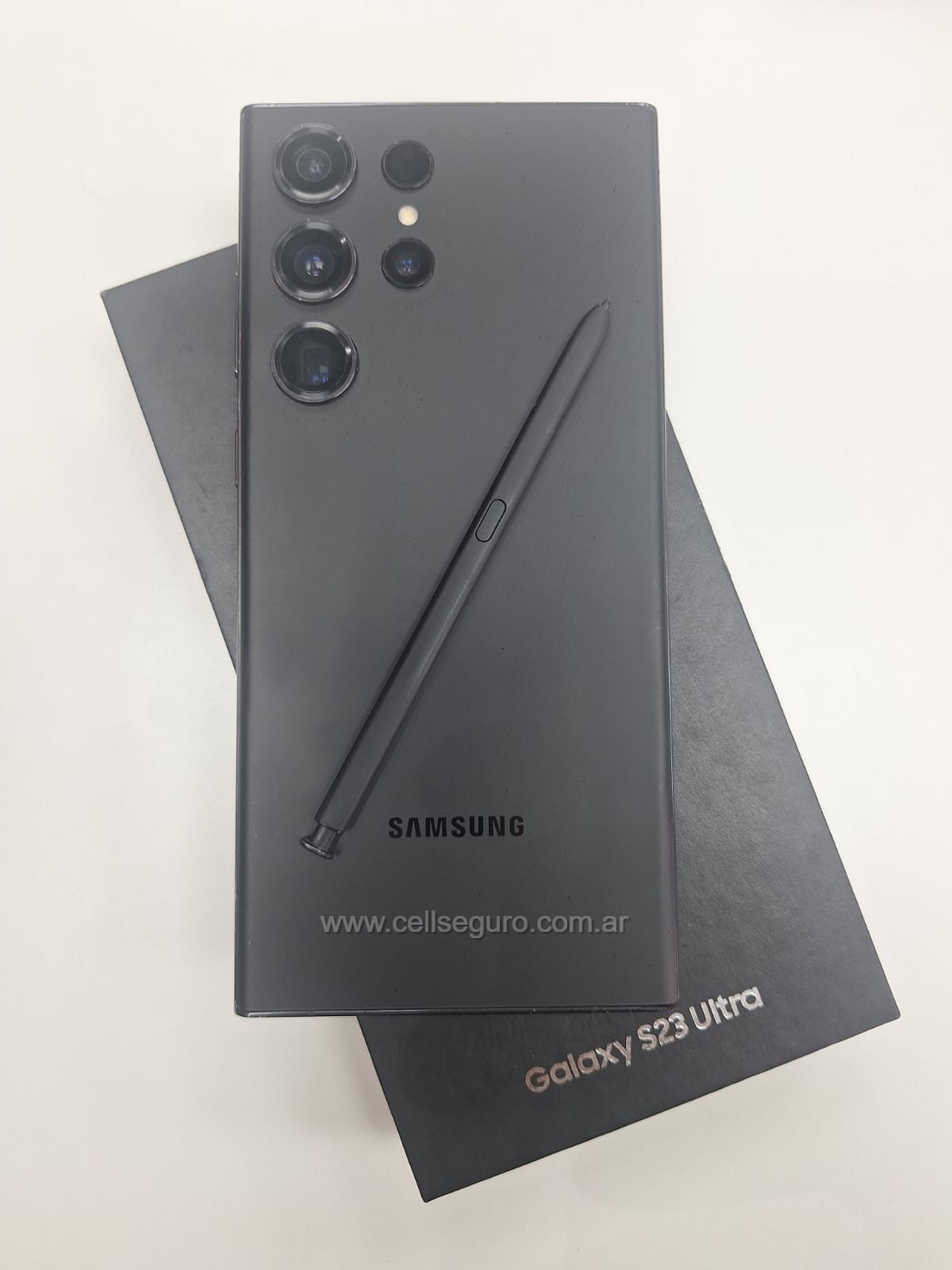Samsung S 23 Ultra 12 Ram 256 Gb. Impecable como nuevo.